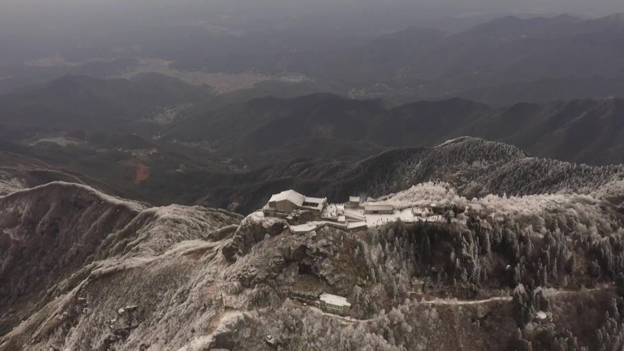 寒潮来袭，南岳衡山迎来最强雾凇以及最美云海视频下载