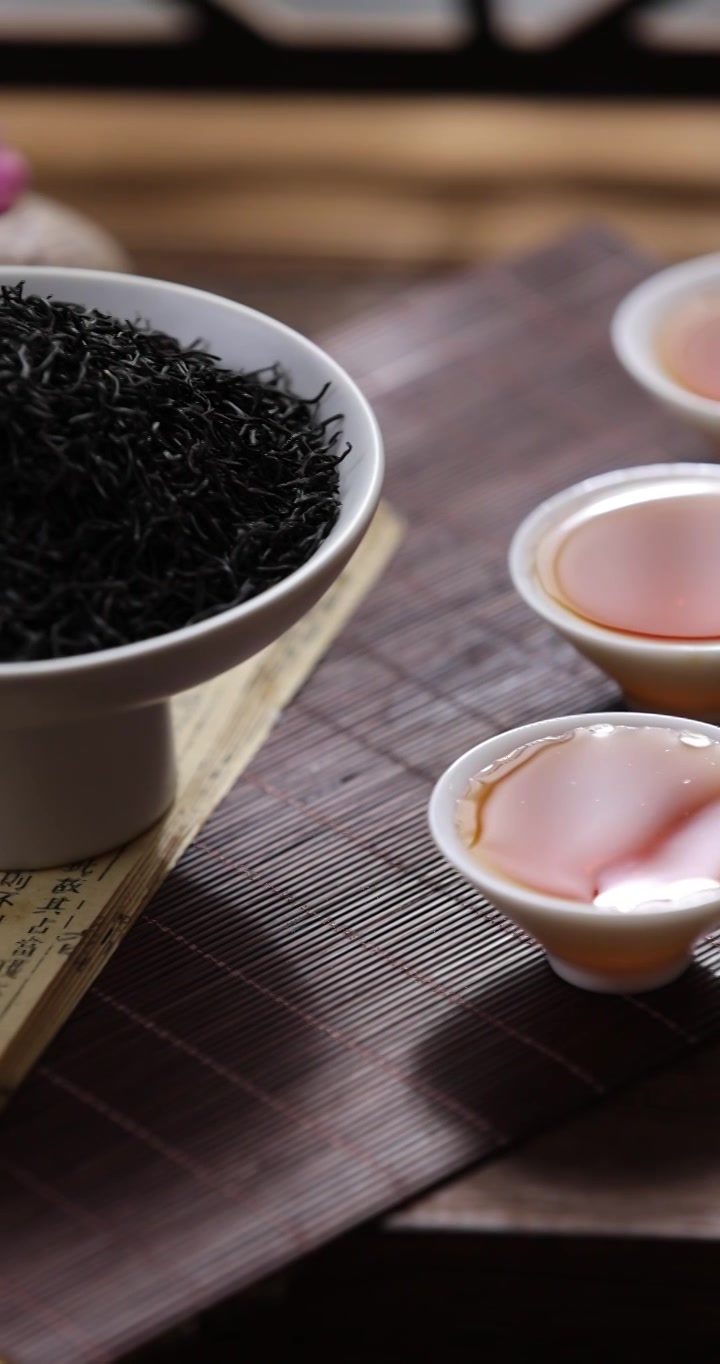 高品质茶叶展示红茶冲茶倒茶视频下载