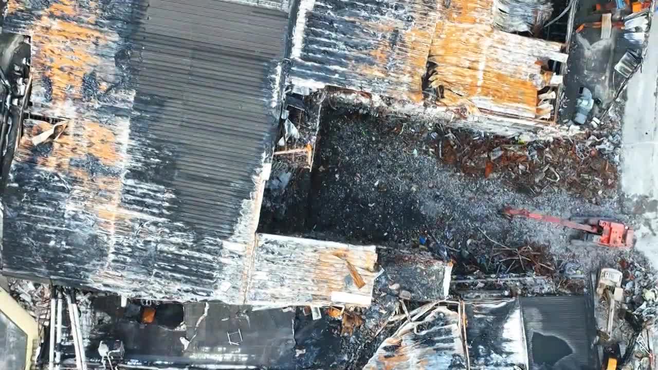 火灾爆炸过后废墟视频下载