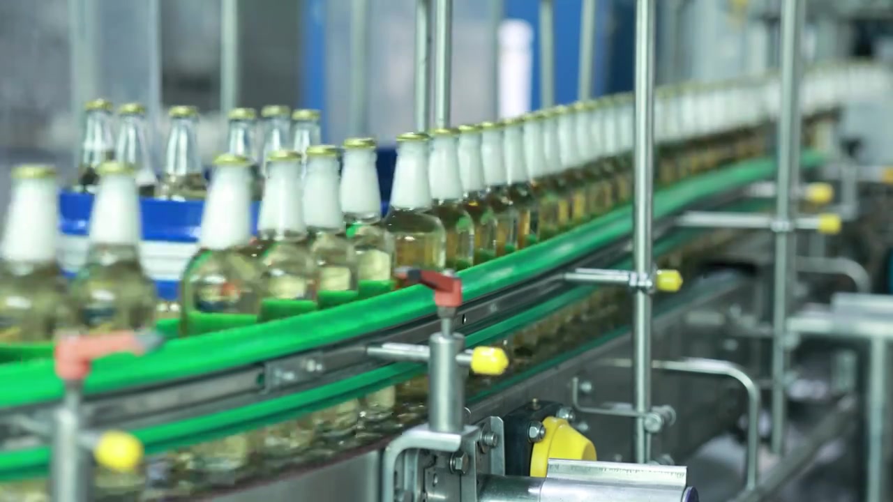 啤酒厂自动化生产流水线4K素材视频素材