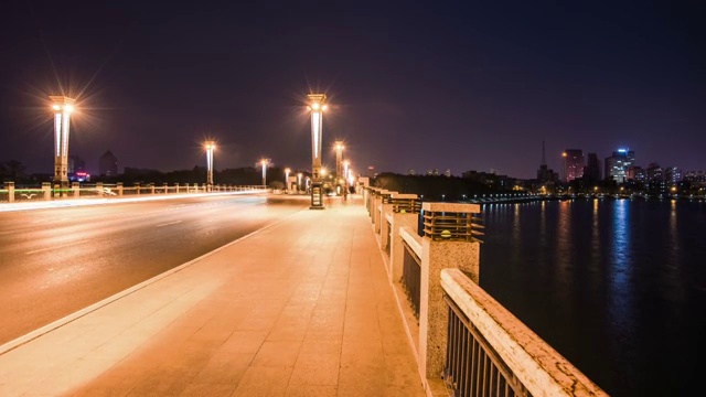 长春南湖大桥夜景滑轨镜头视频下载
