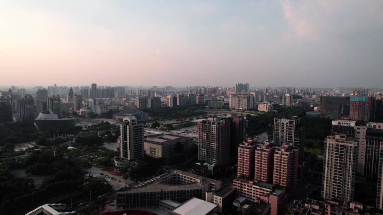 航拍东莞商务区摩天大楼街景视频素材