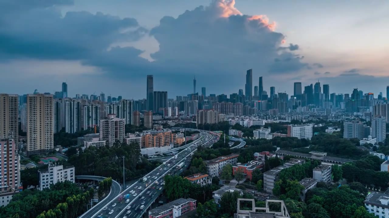 广州华南快速与广州地标建筑的日落到黑夜延时视频素材