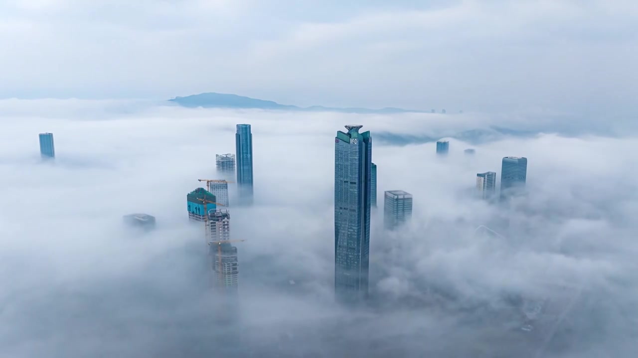 广东珠海横琴金融岛平流雾航拍延时视频下载