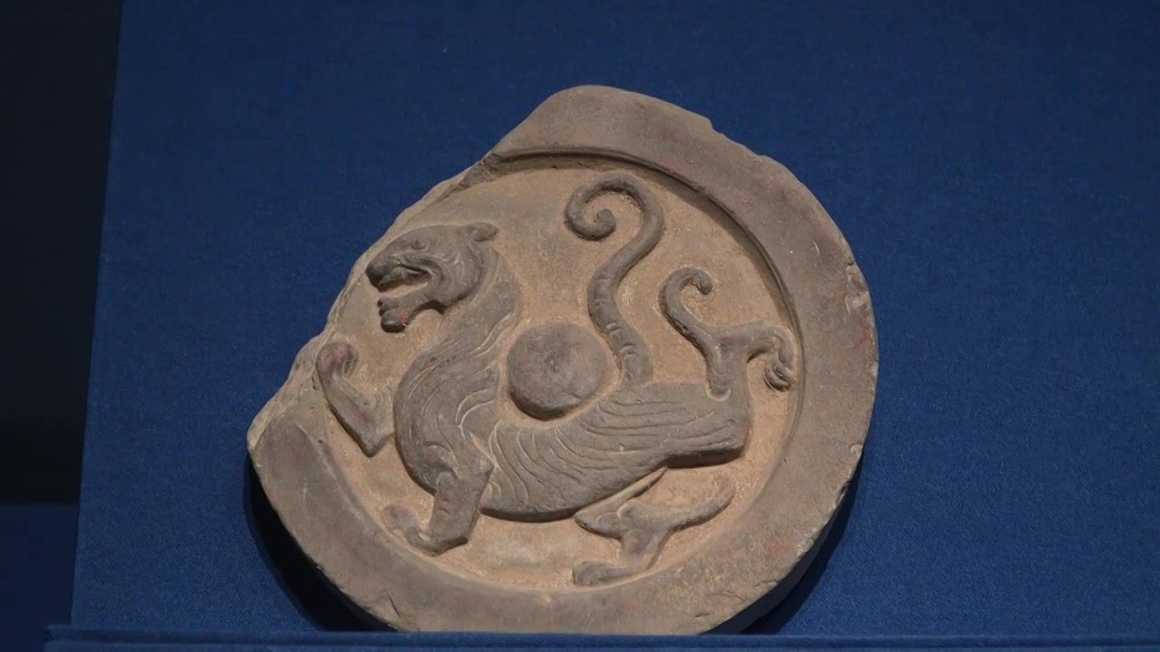 汉代四神纹瓦当 首都博物馆视频素材