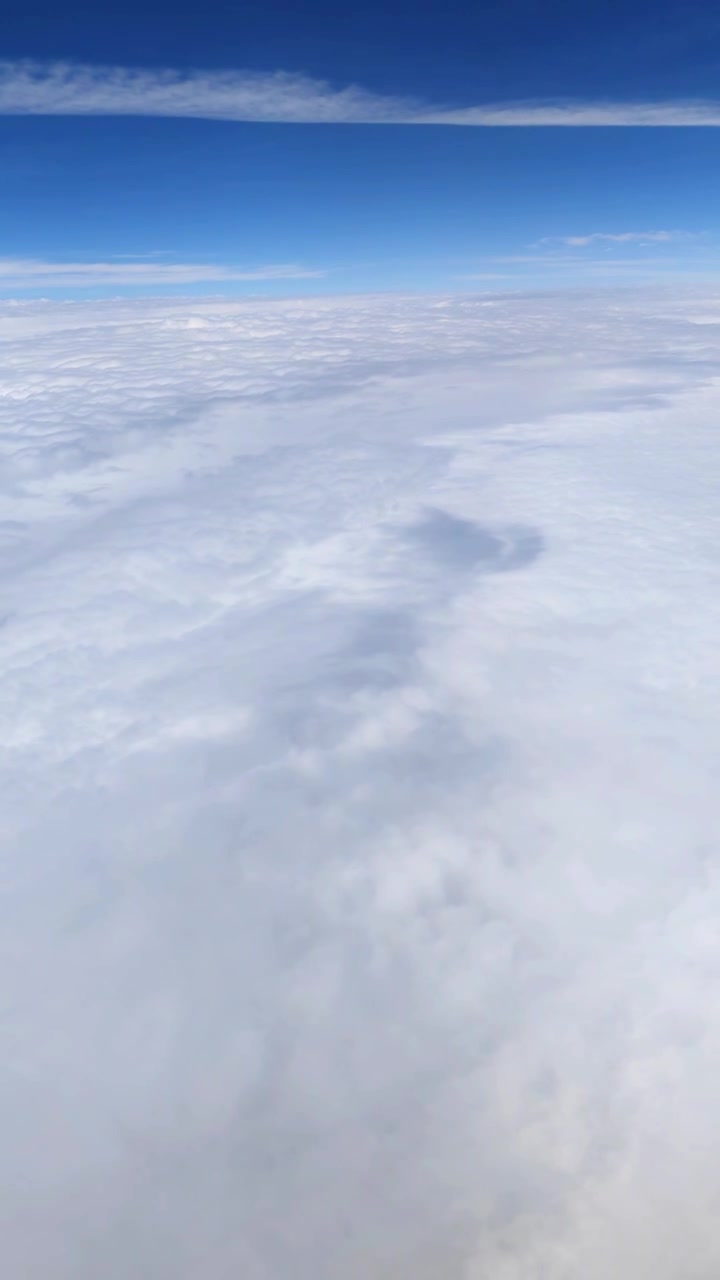 飞机上拍的云景视频下载
