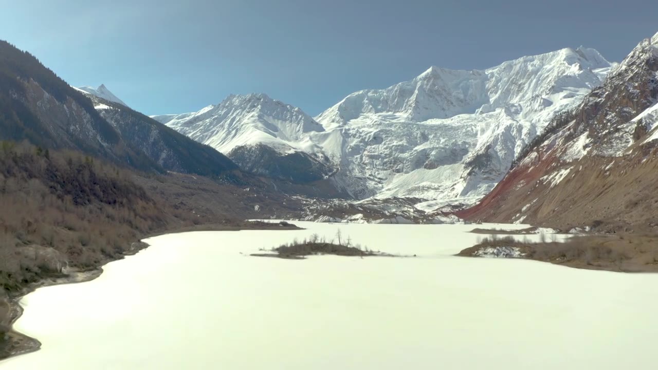 航拍米堆冰川视频下载