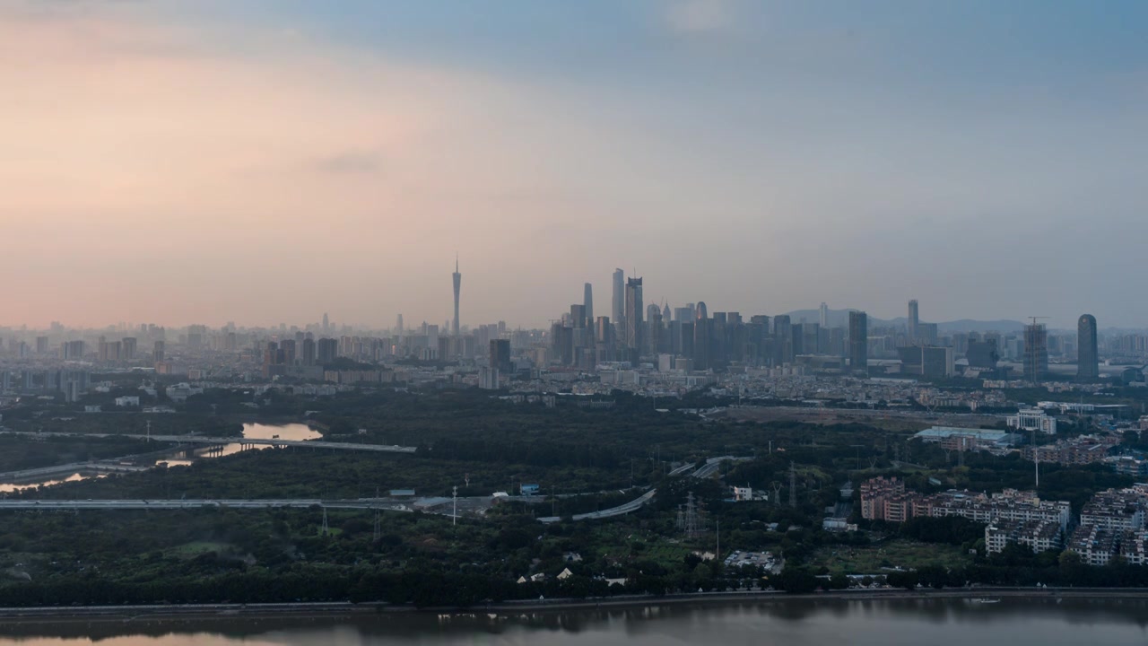 广州珠江新城与琶洲CBD的日落视频素材