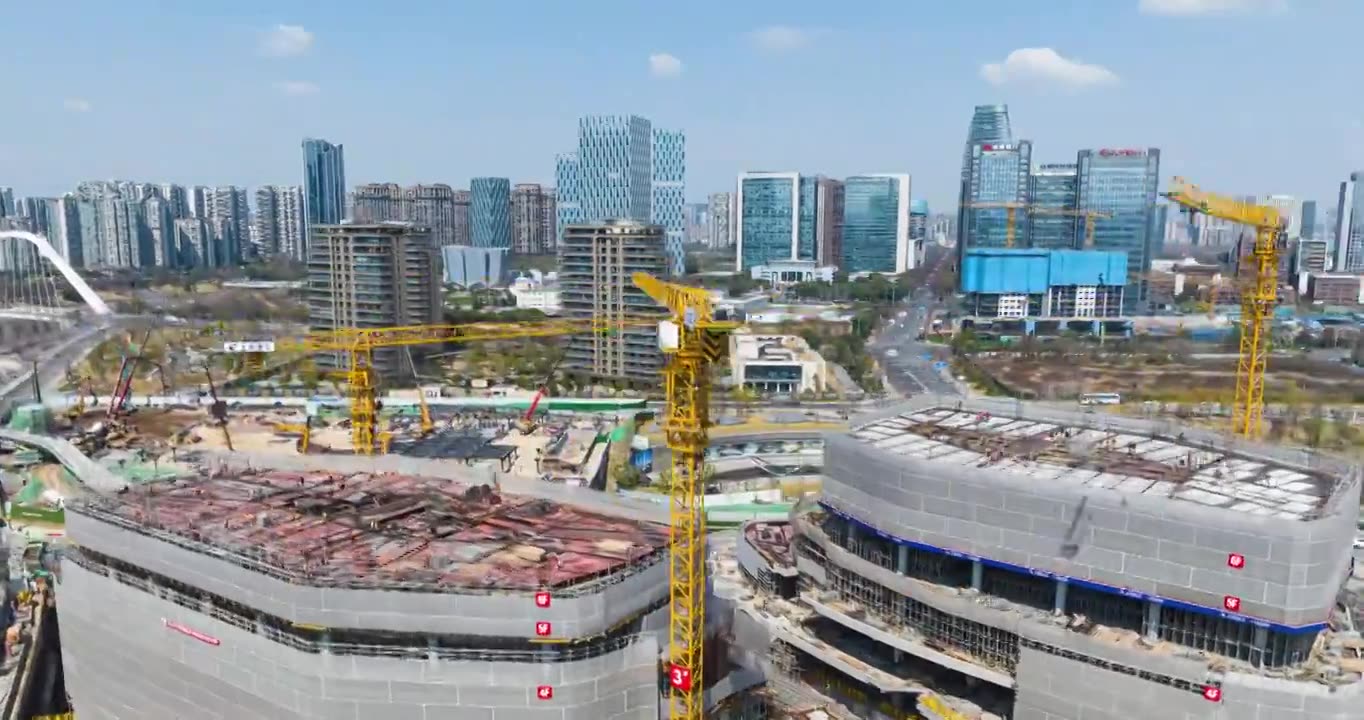 航拍蓝天下成都高新区城市建筑工地施工延时视频素材