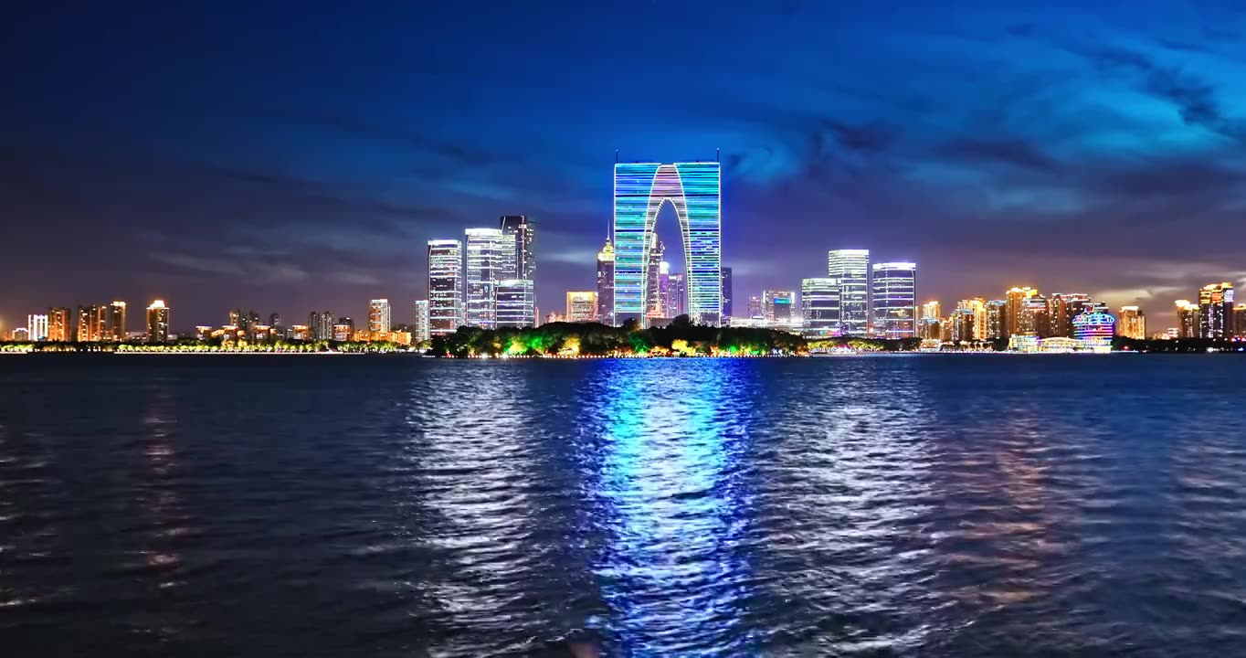 苏州城市建筑和金鸡湖夜景视频下载