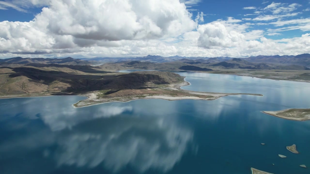 西藏秘境羊湖之心羊卓雍措千岛之湖视频下载