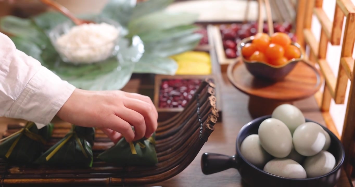 把粽子摆放成一排,端午节,传统文化视频下载