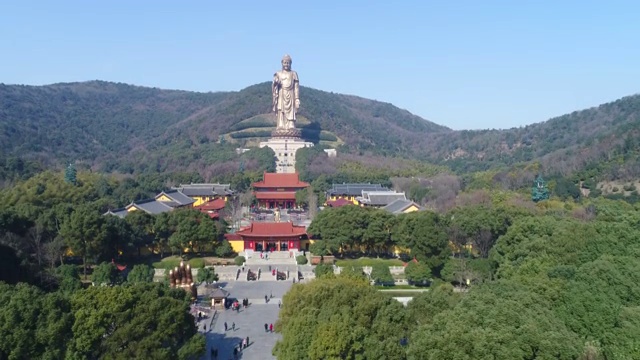 Aerial wuxi lingshan mirror，Mountain Giant Buddha视频素材