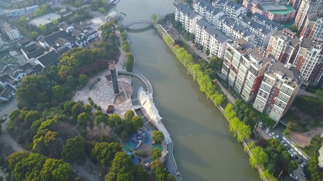 The beijing-hangzhou grand canal in wuxi section of the city视频素材