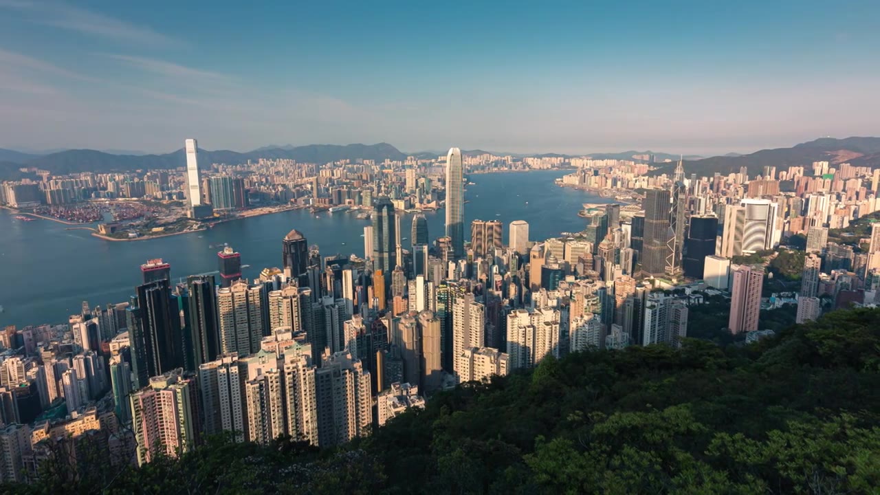 白天在太平山上俯瞰香港全景的延时视频下载