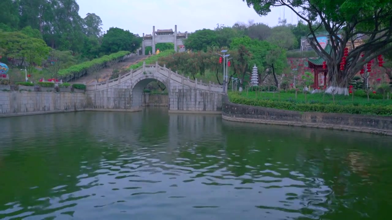 佛山顺德宝林寺水景湖泊园林景观视频下载