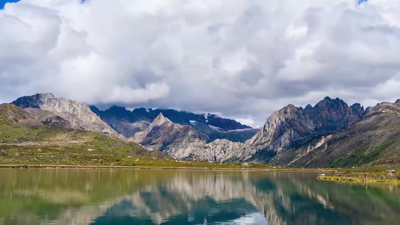 4K中国西藏林芝日照金山自然风光延时合集视频素材