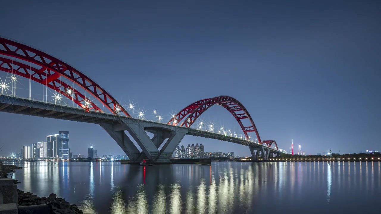 广州番禺新光大桥、广州之窗和广州塔核心区临江夜景视频下载