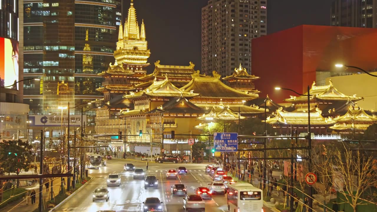 上海静安寺夜晚车流视频素材
