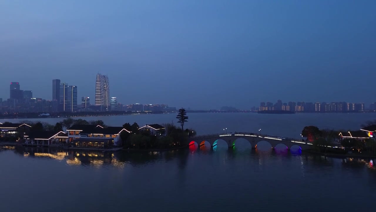 金鸡湖李公堤夜景航拍视频素材