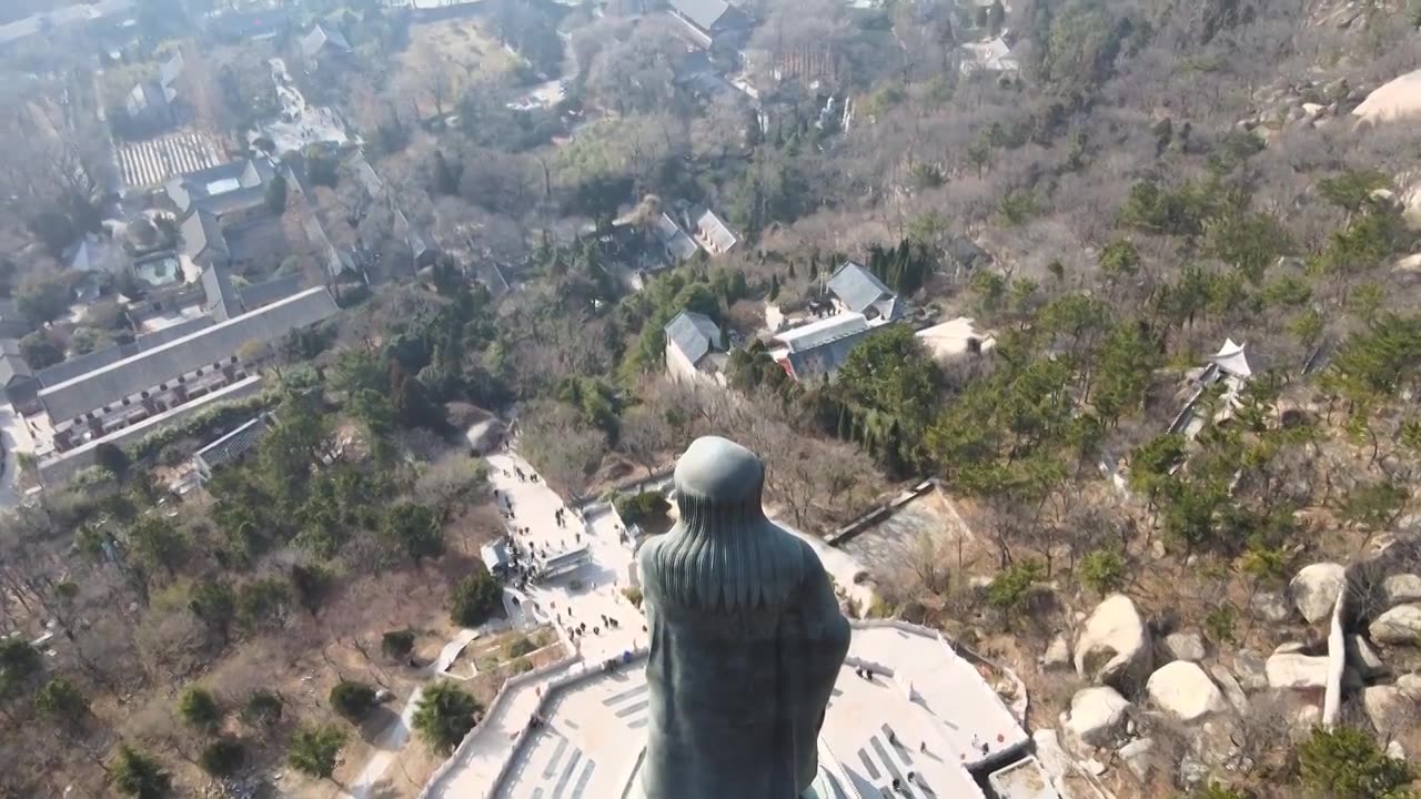 航拍青岛太清宫老子雕塑视频下载