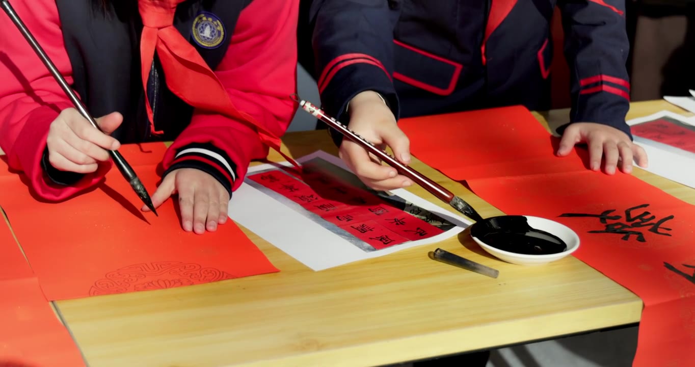 中国书法家、小学生写春联视频下载