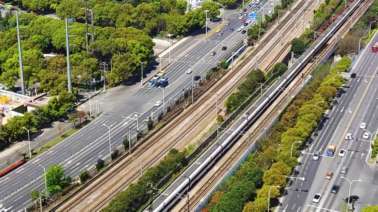 江苏省无锡市火车站京沪高铁运输画面视频素材