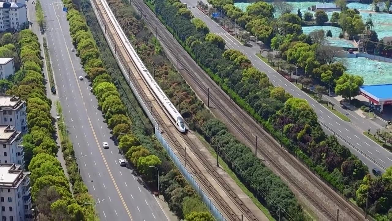 江苏省无锡市火车站京沪高铁运输画面视频下载
