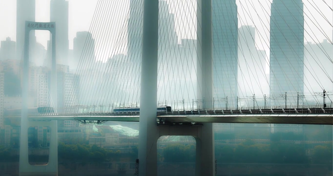 黄昏时分重庆市南纪门轨道大桥视频下载