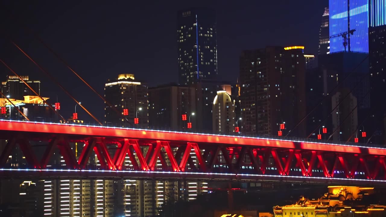 重庆千厮门大桥 洪崖洞 游轮 轻轨 夜景视频素材