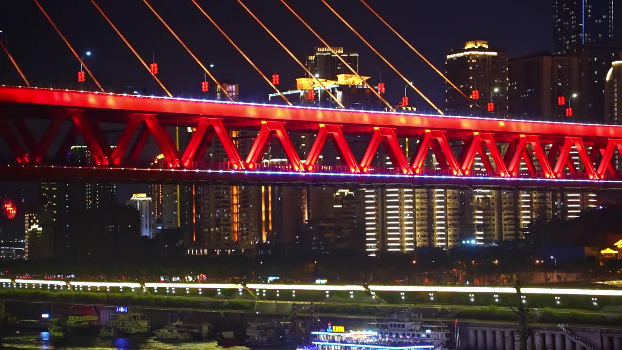 重庆千厮门大桥夜景 轻轨 游轮视频下载