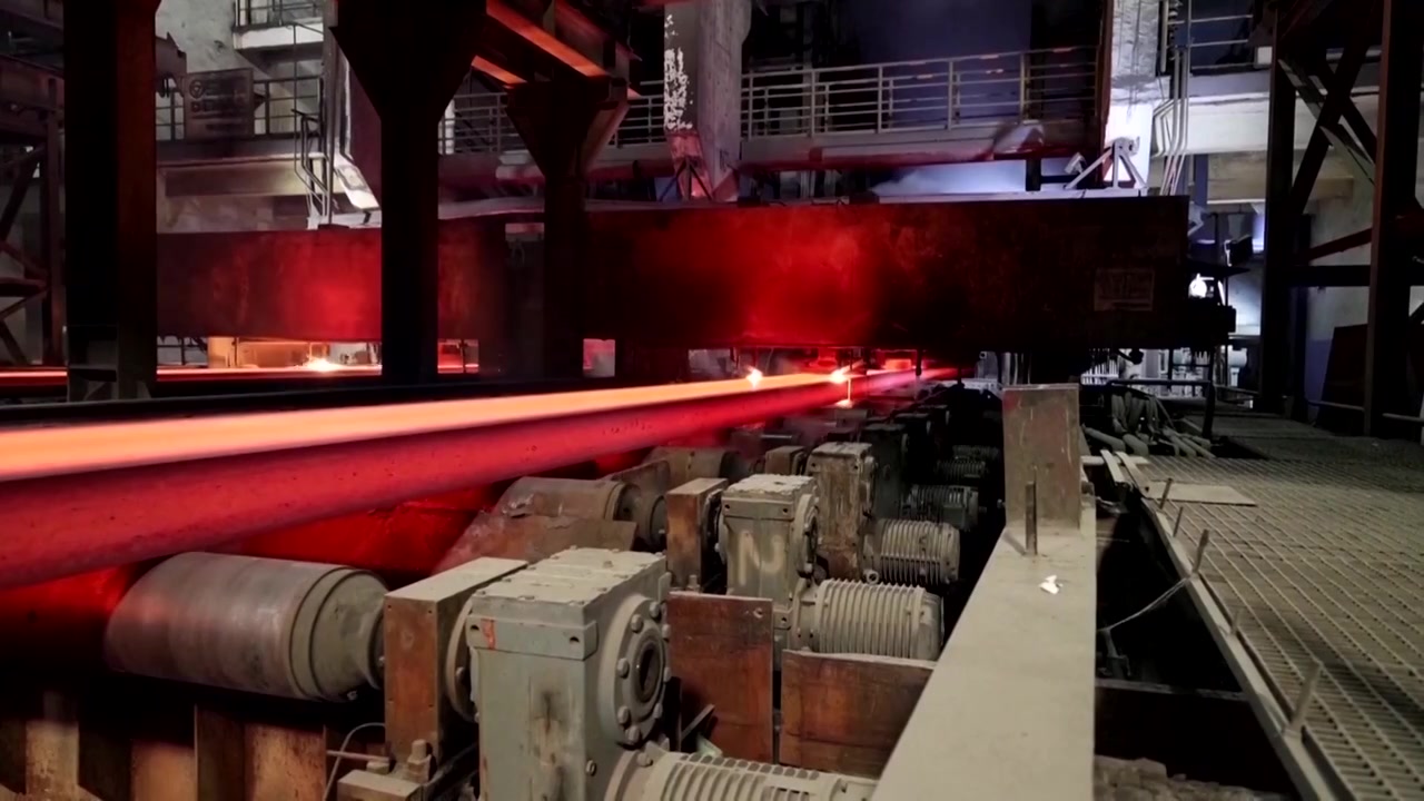 中国工业重工业金属加工工厂内部生产（选编）视频下载