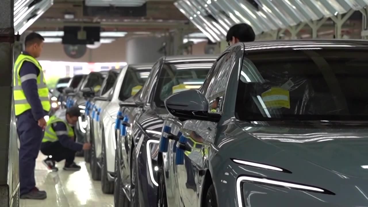 中国新能源汽车高科技自动化生产线流水线（选编）视频下载