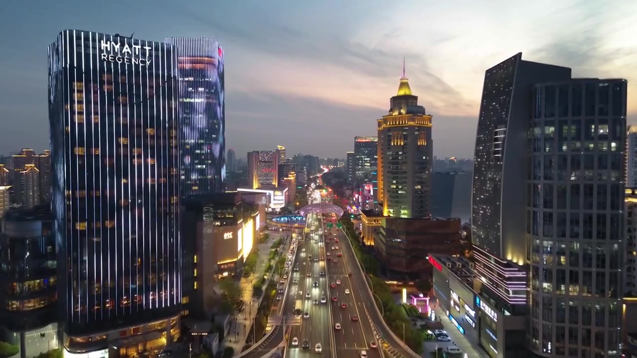上海五角场地标蓝调航拍风光视频下载