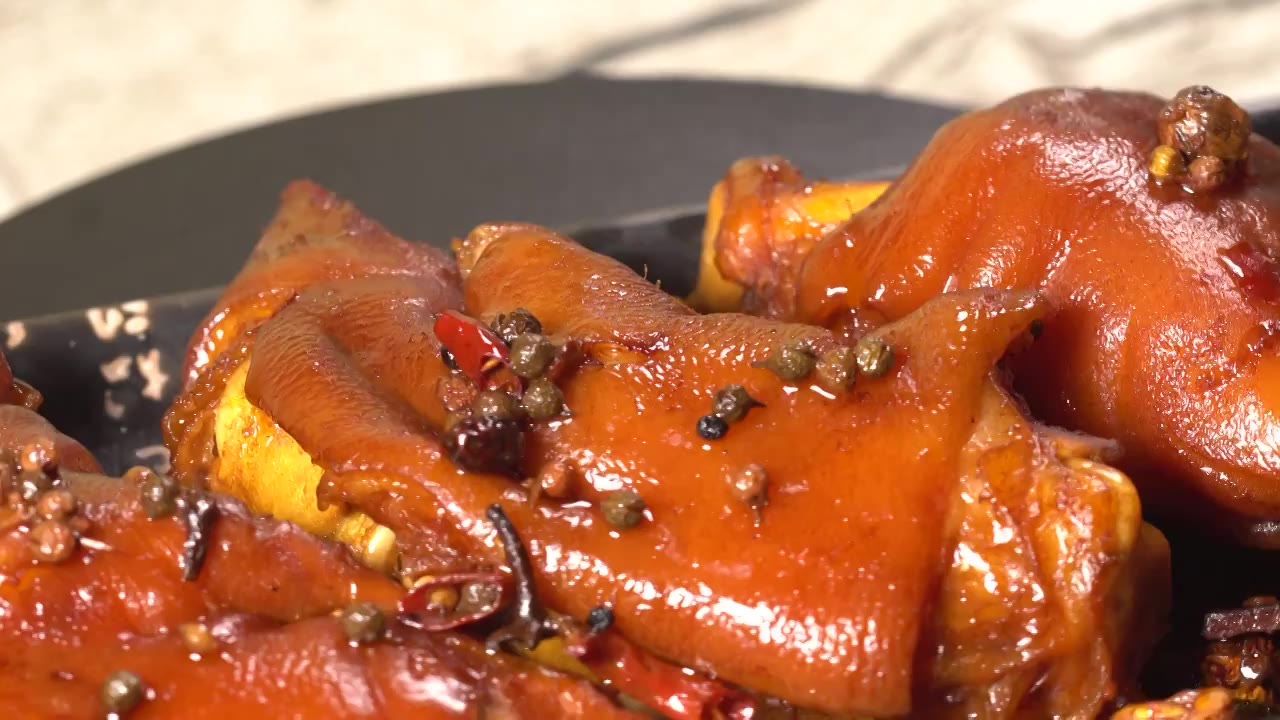 卤味猪蹄美食视频素材