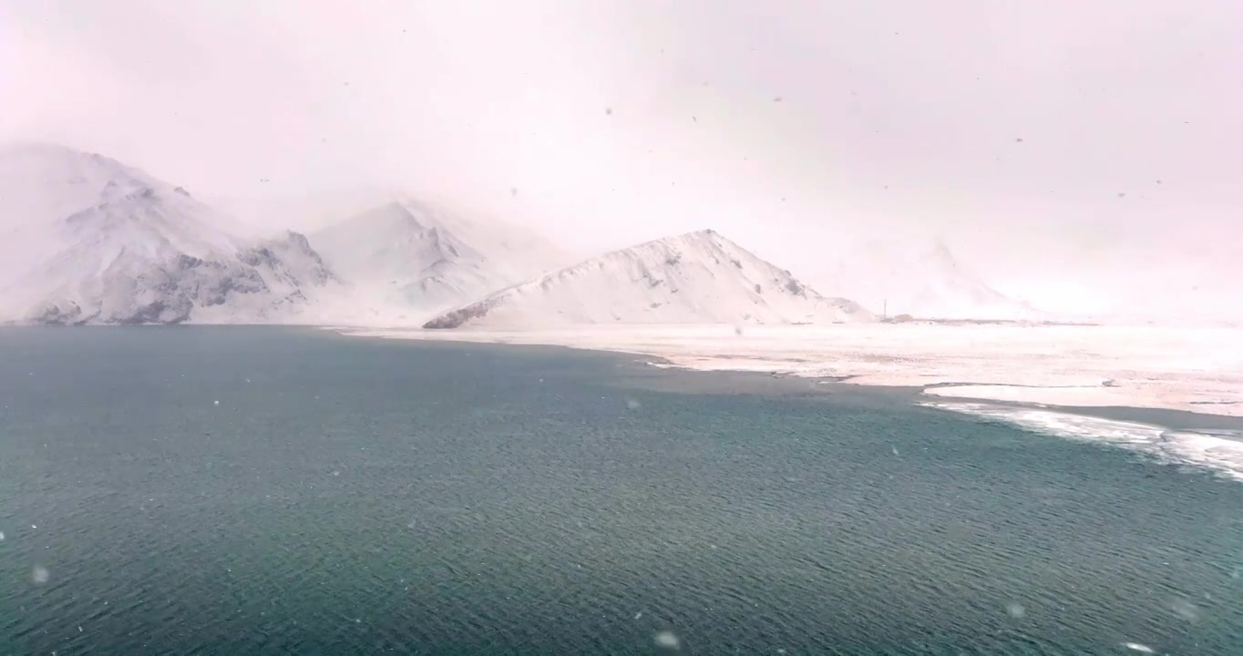 新疆南疆喀湖下雪风光视频下载
