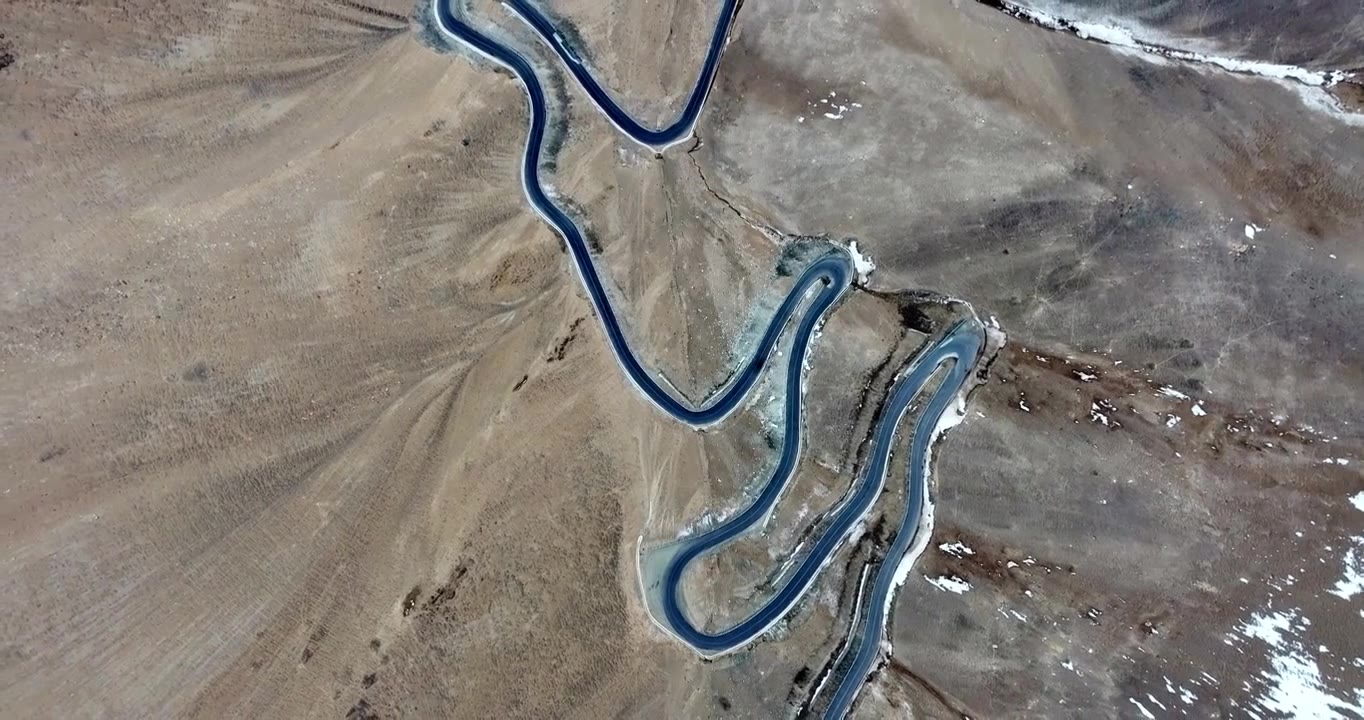 新疆盘龙古道航拍地貌视频下载