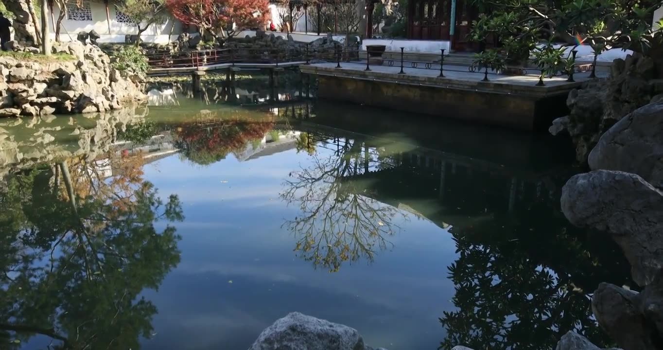 冬天阳光下的苏州园林怡园视频下载