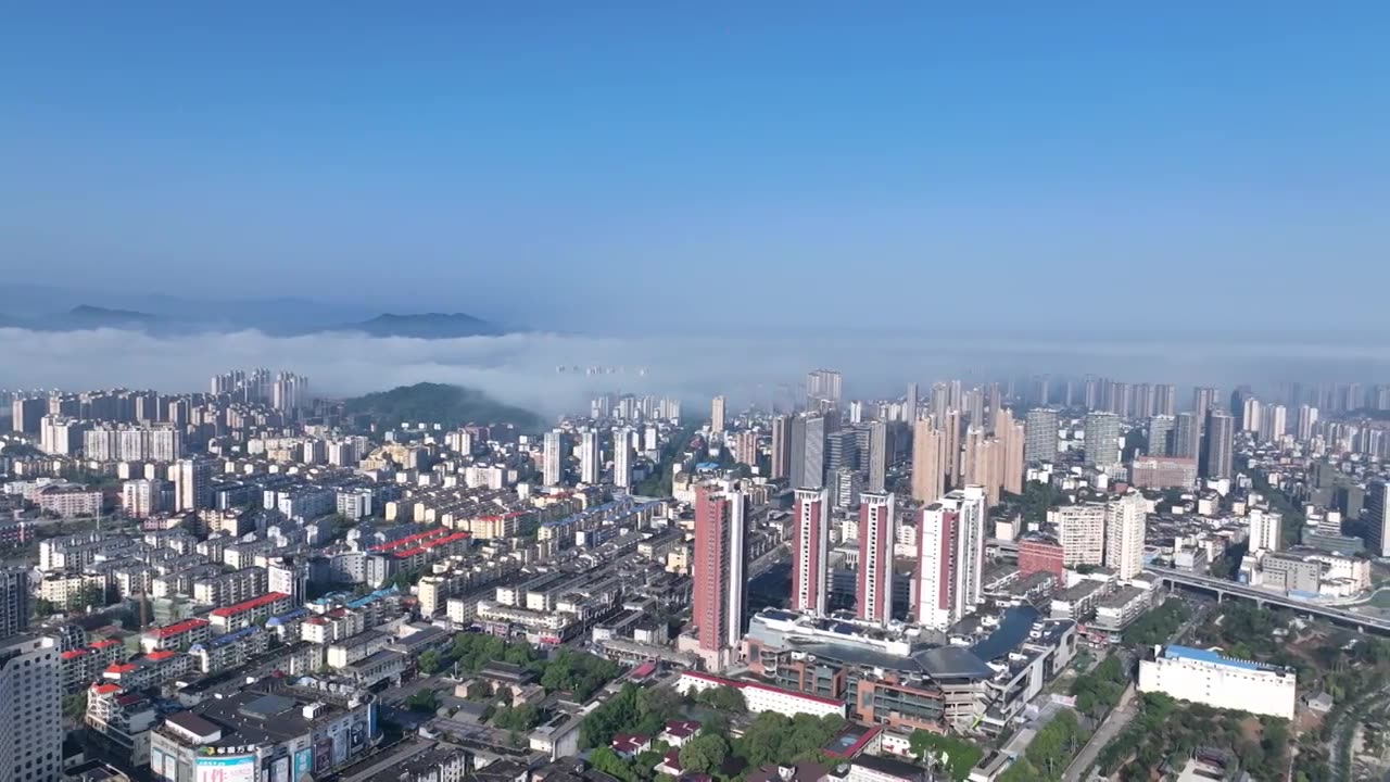航拍宜春老城区平流雾视频下载