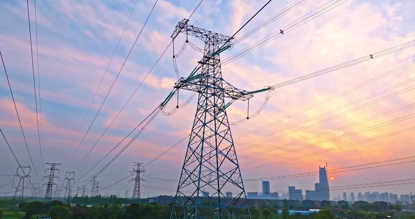 高压电力塔能源设备航拍视频下载