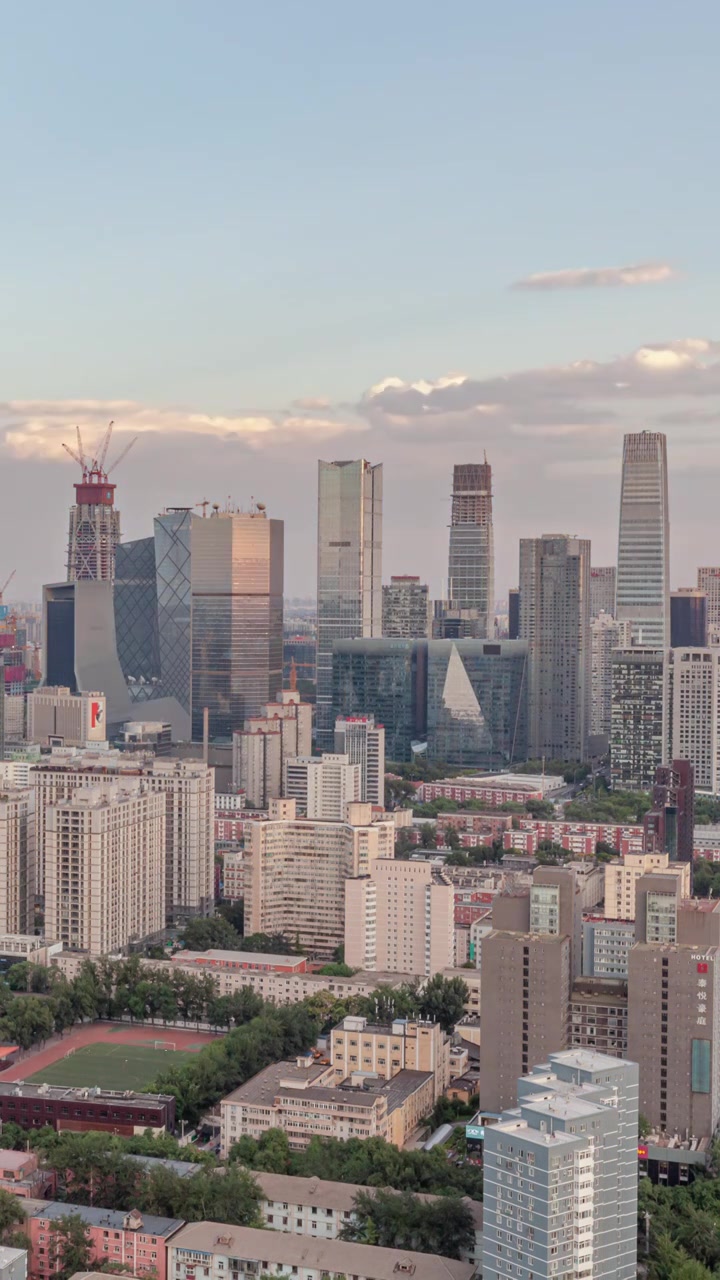 中国北京市城市风光：国贸CBD商务区视频下载