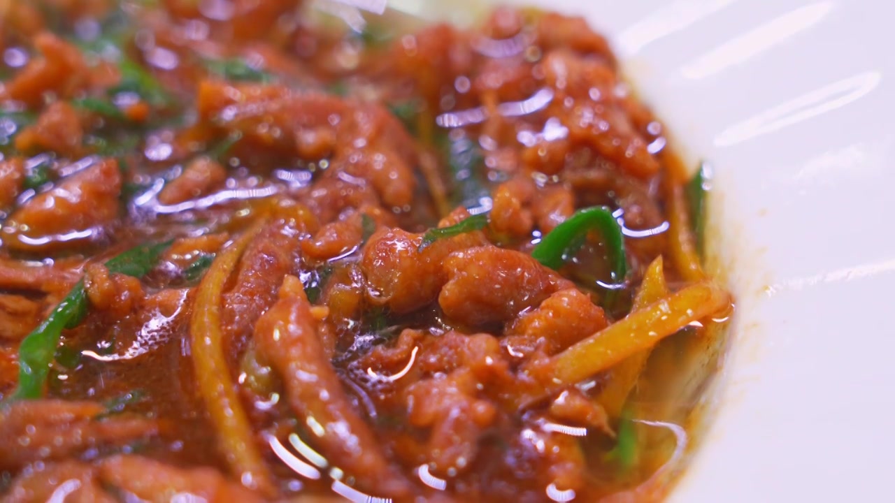 杭州特色传统家常菜美食钱江肉丝视频素材