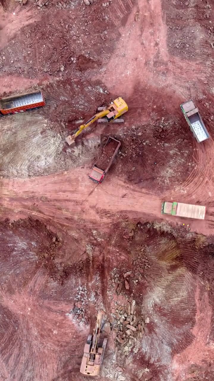 建筑 施工 工地 土石方 工程 现场 挖掘机 运输 机械 延时摄影视频下载
