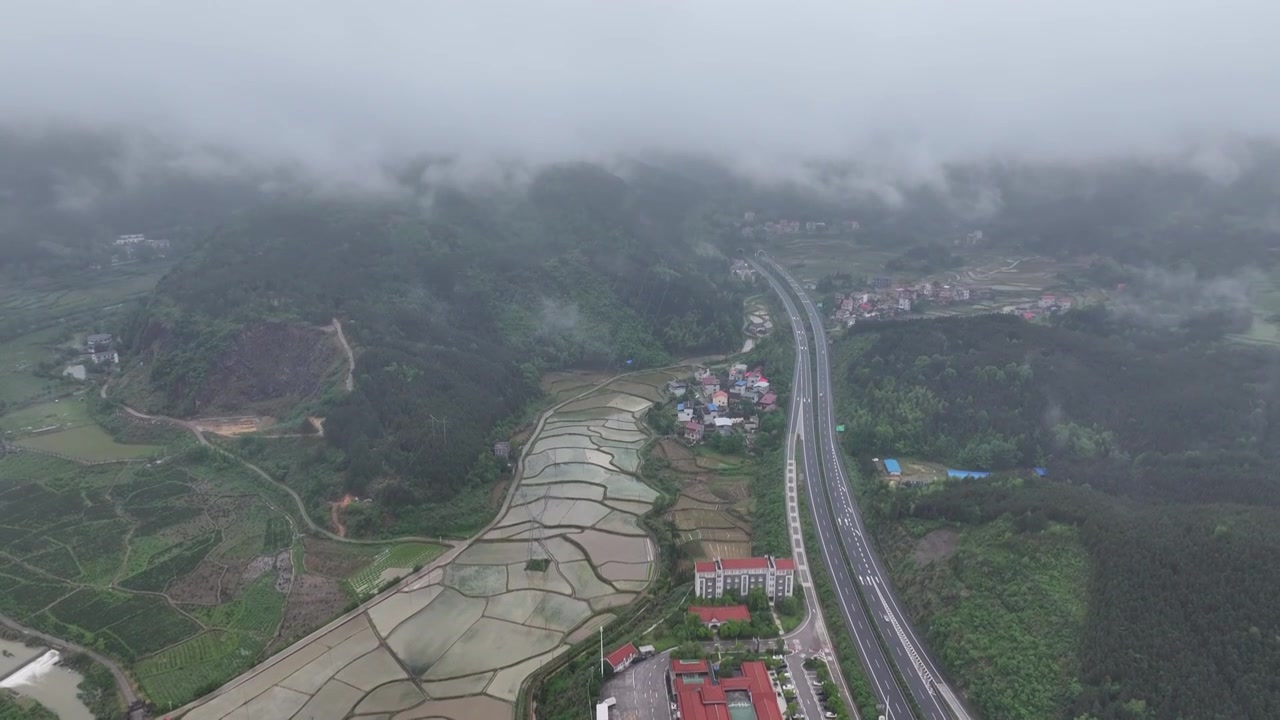 湖南省永州市二广高速阳明山服务区航拍视频素材