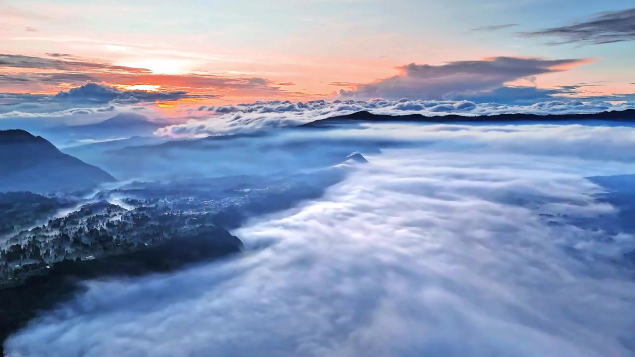 印尼风光 | Bromo火山日出云海（延时）视频下载