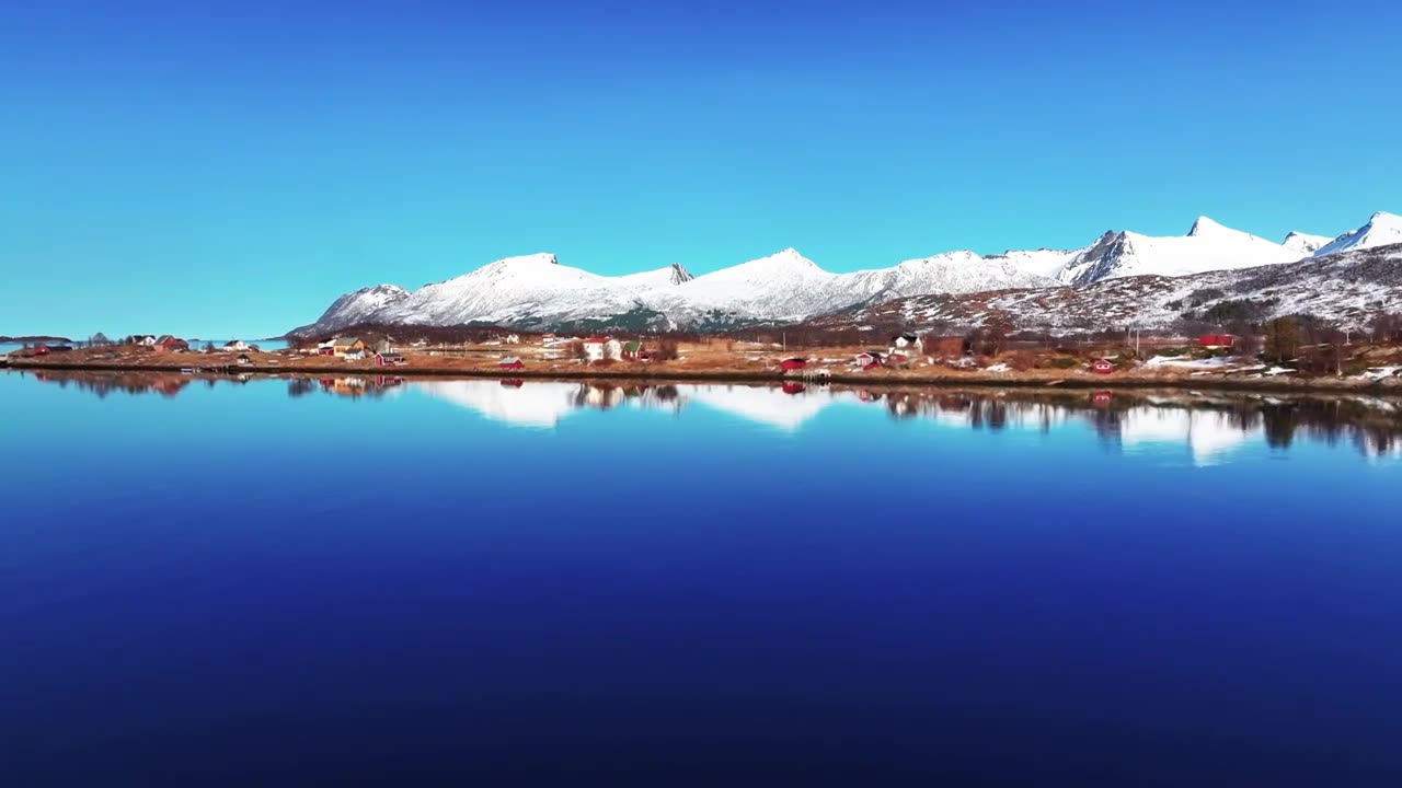 4K航拍北欧挪威塞尼亚岛自然风景视频素材