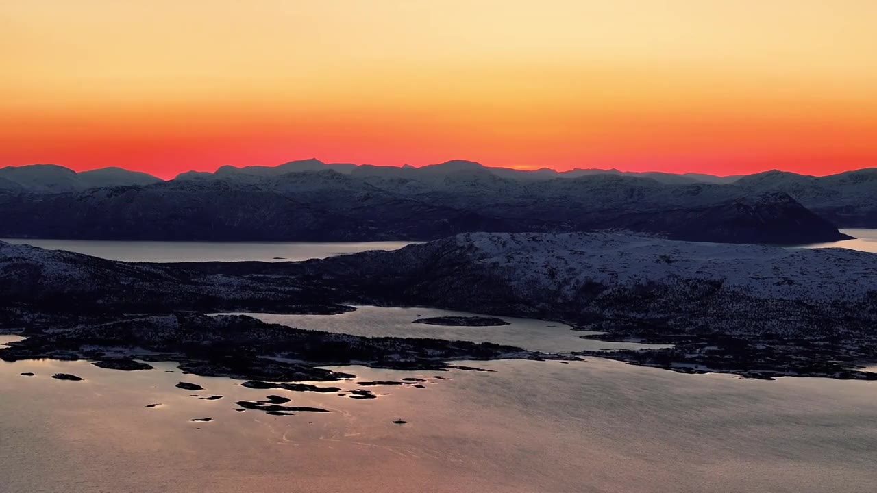 4K航拍塞尼亚岛落日自然无限美景视频素材