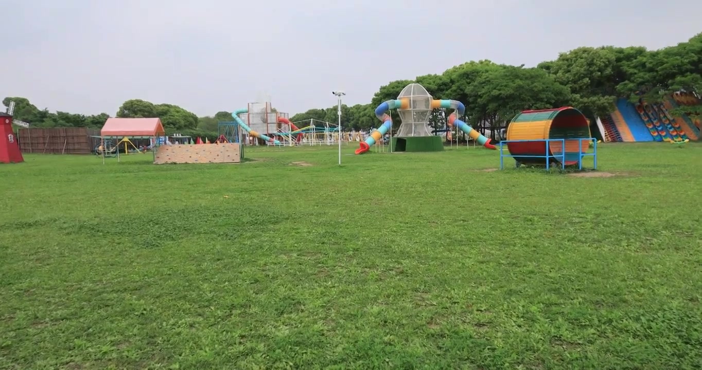 儿童乐园游乐场游乐设施空镜视频下载