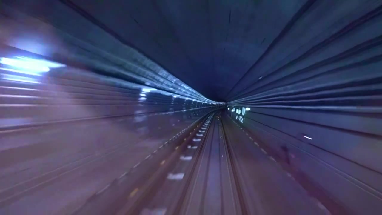 无人驾驶地铁时空隧道视频下载