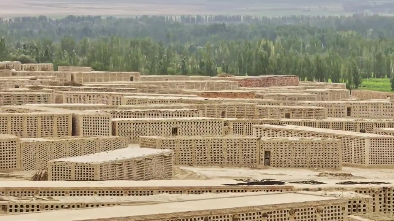 新疆吐鲁番葡萄沟荫房HDR航拍视频下载
